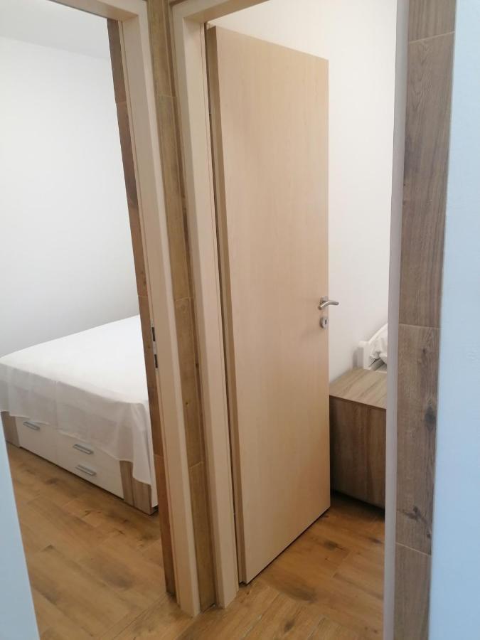 Braun Apartment *